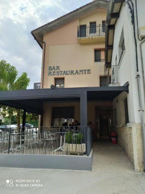 Hostal Restaurante Ibaisek Zudaire Bagian luar foto